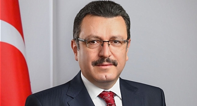 AHMET METİN GENÇ: SEYİR TERASI YALANINI DÜZELTİN