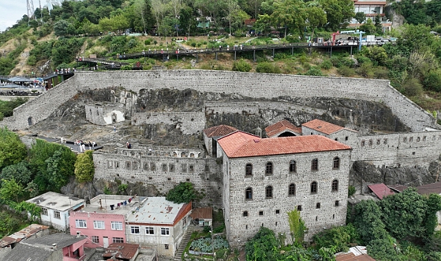 BOZTEPE SEYİR TERASI İLE KIZLAR MANASTIRI BULUŞUYOR