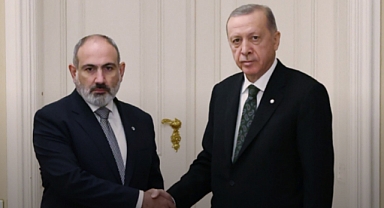 CUMHURBAŞKANI ERDOĞAN, ERMENİSTAN BAŞBAKANI PAŞİNYAN’LA GÖRÜŞTÜ