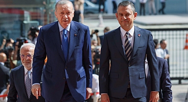 ÖZGÜR ÖZEL: GÖRÜŞMEYİ DEŞİFRE ETTİRİP ARŞİVLETTİM