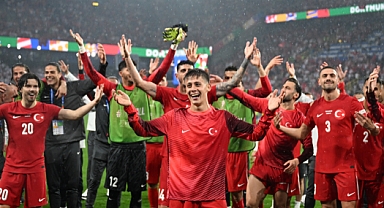 VE TÜRKİYE KADERİNE OYNUYOR!