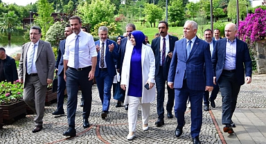 BAKAN BAYRAKTAR TRABZON'DA