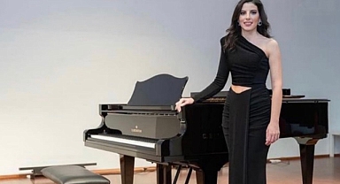 DOĞAN'DAN ÜNLÜ SANATÇIYA FORMA JESTİ!