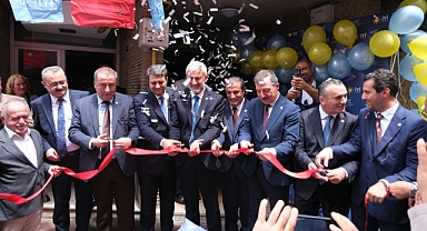 İYİ PARTİ'DE YENİ İL BİNASI COŞKULU KALABALIKLA BİRLİKTE HİZMETE AÇILDI
