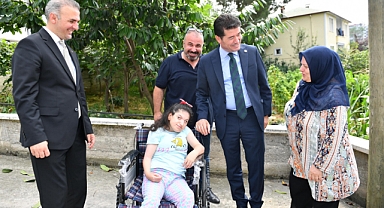 ORTAHİSAR BELEDİYESİ’NİN AKÜLÜ SANDALYE YARDIMLARI DEVAM EDİYOR