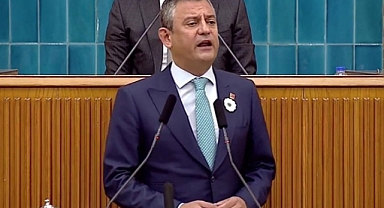 ÖZGÜR ÖZEL'DEN EYLEM ÇAĞRISI: SAAT 21.00'DE IŞIKLARI AÇIN, KAPATIN