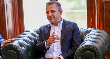 ÖZGÜR ÖZEL: DEVLET MEMURUNUN EL ETEP ÖPMESİNİ KABUL ETMİYORUZ