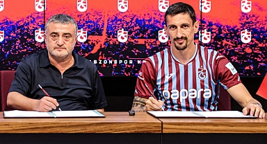 TRABZONSPOR'DA STEFAN SAVİC İÇİN İMZA TÖRENİ!