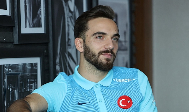 TRABZONSPOR İLGİLENİYORDU, SÖZLEŞMESİNİ UZATTI
