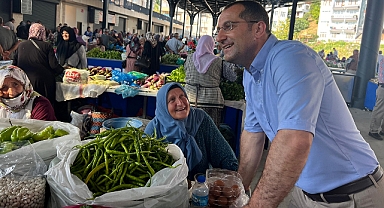 AKÇAABAT'TA KADINLAR PAZARI ESNAFININ YÜZÜ GÜLÜYOR