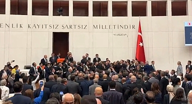 CAN ATALAY OTURUMUNDA YUMRUKLU KAVGA