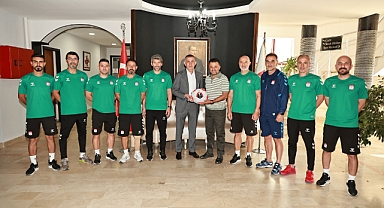 HACIOSMANOĞLU VE OTYAKMAZ SİVASSPOR KULÜBÜNÜ ZİYARET ETTİ