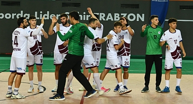 BÜYÜKŞEHİR HENTBOL DEPLASMANDA GALİP