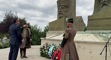 CİHAN PADİŞAHINA MUHTEŞEM ANMA