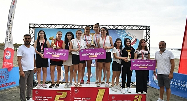 PLAJ VOLEYBOLUNDA KAZANANLAR BELLİ OLDU