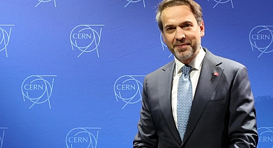 BAKAN BAYRAKTAR DUYURDU: ELEKTRİK VE DOĞALGAZA BU YIL ZAM YOK