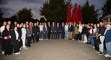 BAŞKAN GENÇ: BİLİM VE TEKNOLOJİ İNSANLIK İÇİN YOL GÖSTERİYOR