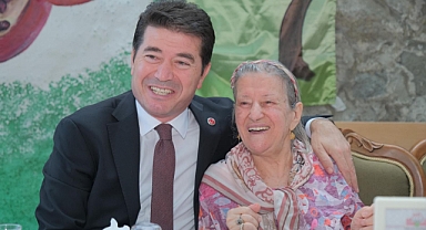 BAŞKAN KAYA, YILIN İLÇE BELEDİYE BAŞKANI SEÇİLDİ