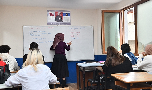 BÜYÜKŞEHİR GENÇLERİN GELECEĞİNE YATIRIM YAPIYOR