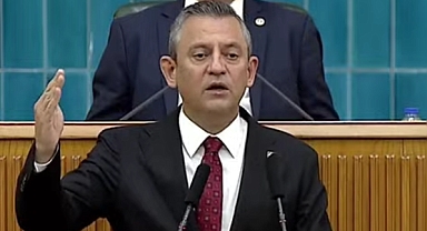 ÖZGÜR ÖZEL'DEN GÜLŞAH DURBAY AÇIKLAMASI: CÜRMÜNÜZ KADAR YER YAKARSINIZ
