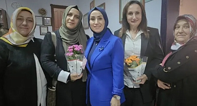 TRABZON’DA AK KADINLAR MUHTARLARLA BİR ARAYA GELDİ