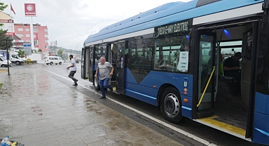 TRABZON'DA DOLMUŞ VE BELEDİYE OTOBÜSÜ ÜCRETLERİNE ZAM! İŞTE YENİ FİYATLAR