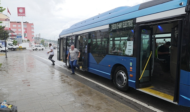 TRABZON'DA DOLMUŞ VE BELEDİYE OTOBÜSÜ ÜCRETLERİNE ZAM! İŞTE YENİ FİYATLAR