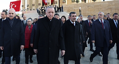 LİDERLER ANITKABİR'DE BULUŞTU