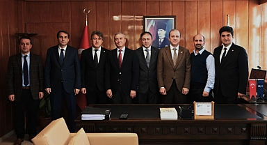 KTÜ MÜHENDİSLİK FAKÜLTESİ’NDE DEKANLIK DEVİR TESLİM TÖRENİ
