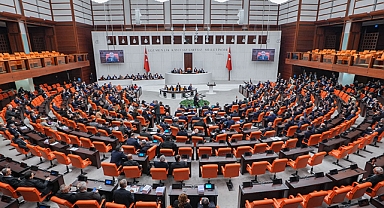 MECLİS'TE BÜTÇE MARATONU: İLK GÜN 12 SAAT 5 DAKİKA SÜRDÜ