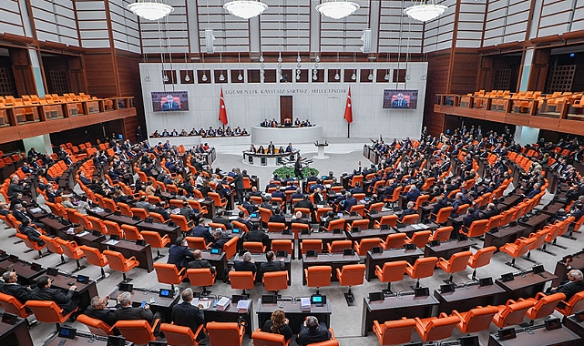MECLİS'TE BÜTÇE MARATONU: İLK GÜN 12 SAAT 5 DAKİKA SÜRDÜ