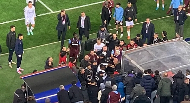 MAÇ BİTTİ SAHA KARIŞTI!
