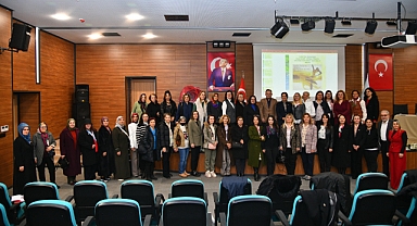 ORTAHİSAR BELEDİYESİ'NDE 'EŞİTLİK BAĞLAMINDA YEREL YÖNETİMLER VE KADIN HAKLARI' PANELİ DÜZENLENDİ