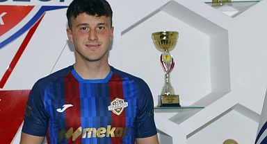 1461 TRABZON BERKAY TEKKE İLE SÖZLEŞME İMZALADI