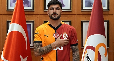 EREN ELMALI SARI KIRMIZI FORMAYI GİYDİ, MUTLU OLDUĞU YERDE OLDUĞUNU SÖYLEDİ