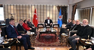 ÖNCEKİ DÖNEM TBMM BAŞKANI ŞENTOP’TAN BÜYÜKŞEHİR BELEDİYESİ’NE ZİYARET