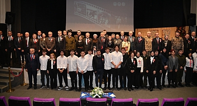TRABZON’UN KURTULUŞU COŞKUYLA KUTLANDI