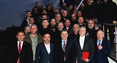 BAŞKAN GENÇ, EMEKLİ PERSONELE VEDA YEMEĞİNDE KONUŞTU