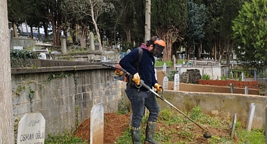 TRABZON’DA MEZARLIKLAR BAYRAMA HAZIR