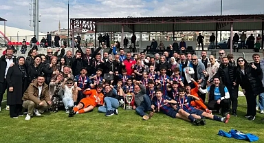 1461 TRABZON TÜRKİYE ŞAMPİYONU OLDU