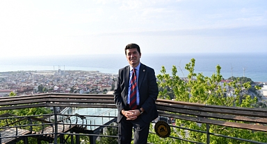 BAŞKAN KAYA: “VOLKAN KONAK TEPELERİN İNSANIYDI, ŞEHRİMİZİ TEPEDEN GÖREN BOZTEPEMİZE ADINI VERDİK”