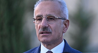 INSTAGRAM'DA 16 YAŞ ALTI İÇİN YENİ KISITLAMA: BAKAN URALOĞLU'NDAN AÇIKLAMA