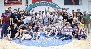 POTADA ŞAMPİYON TRABZONSPOR! KUPASINI ALDI