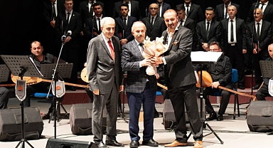 TLYD THM KOROSU’NUN ‘ÇOBAN YILDIZI’ AYAKTA ALKIŞLANDI