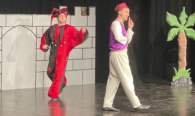 TRABZON ODA TİYATROSU’NDAN ÇOCUKLARA “ÇİZMELİ KEDİ”