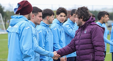 TRABZONSPOR A TAKIMI'NDAN U19 TAKIMINA ZİYARET