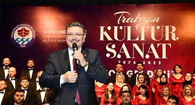 TÜRK MÜZİĞİ ŞÖLENİ SANATSEVERLERİ BÜYÜLEDİ