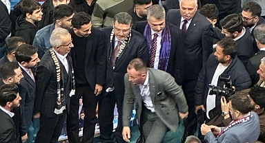 URALOĞLU TRABZONSPOR'UN GENÇLERİNİ TRİBÜNDEN TAKİP ETTİ