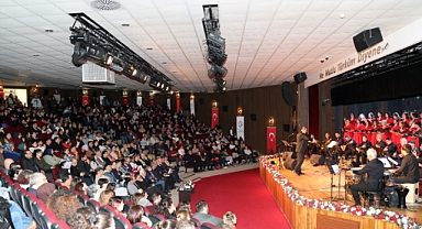 AKADEMİSYENLER HALK MÜZİĞİ TOPLULUĞU’NDAN ANADOLU MOZAİĞİ