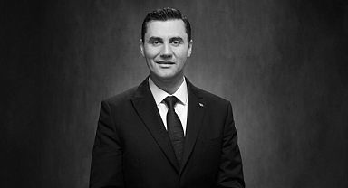 AK PARTİ'DEN FERDİ ZEYREK KARARI: ADAY ÇIKARMAYACAĞIZ